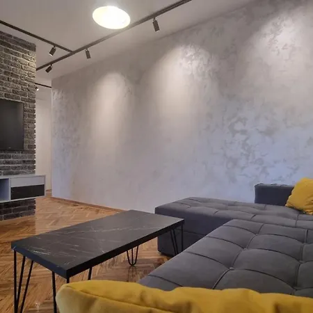 Apartment Near Center